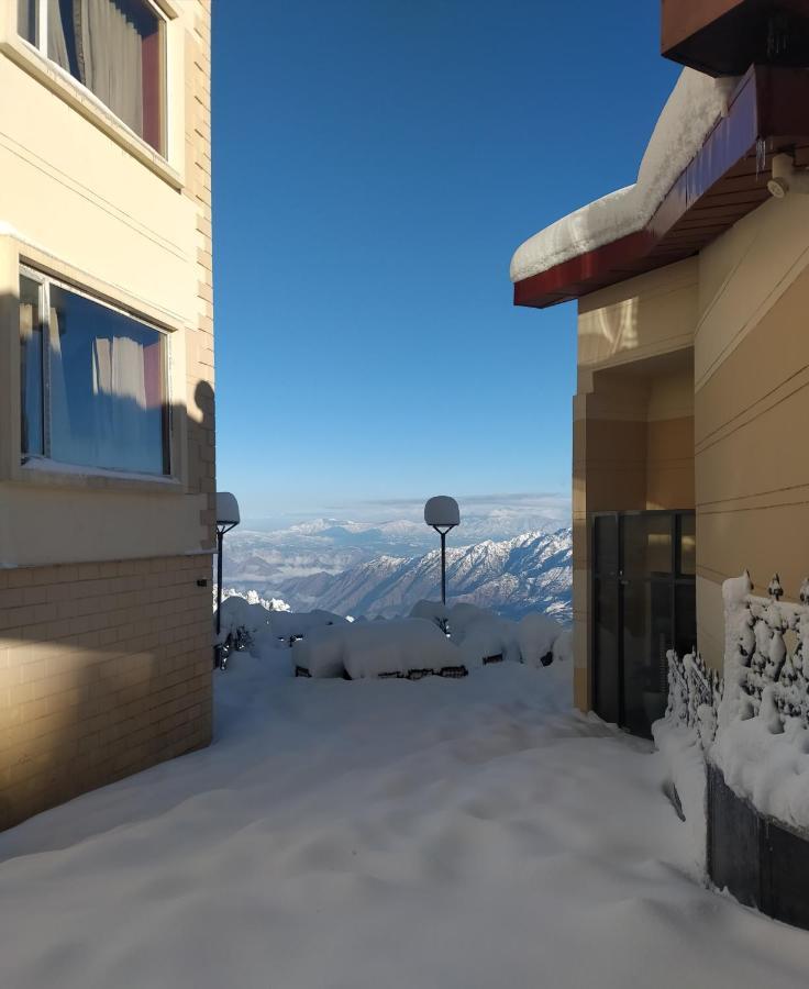 Hotel Radisson Kufri Shimla Zewnętrze zdjęcie