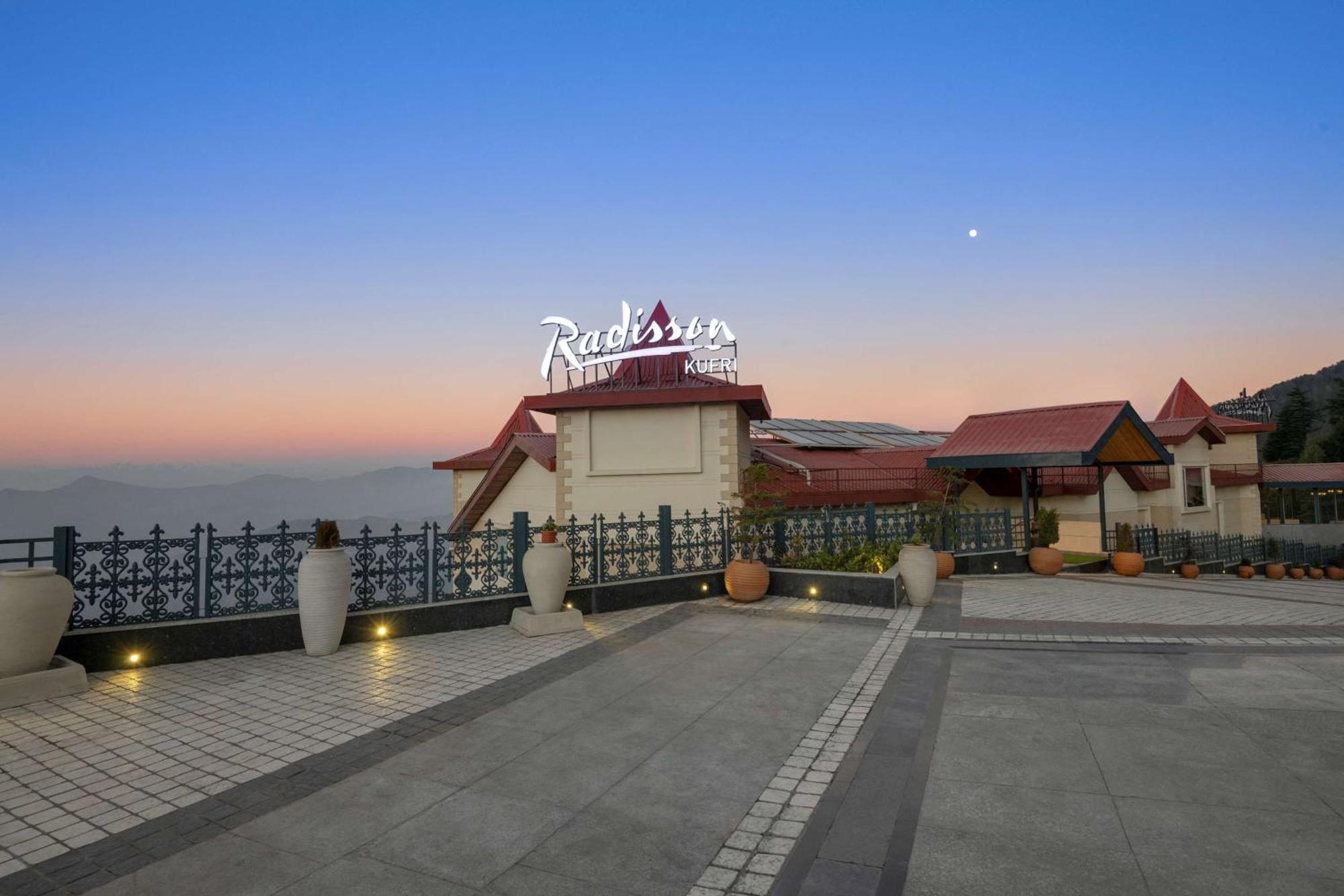 Hotel Radisson Kufri Shimla Zewnętrze zdjęcie